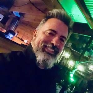 Meet your Posher, Mike